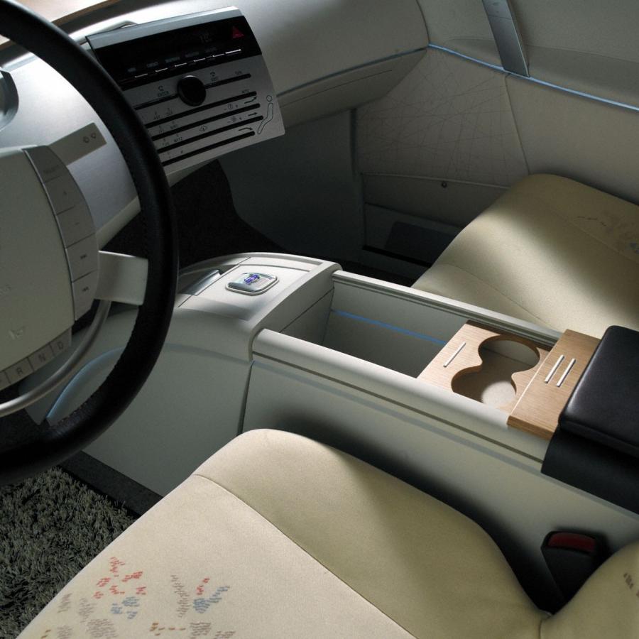  Volvo YCC 2004 года  (фото 6 из 30)